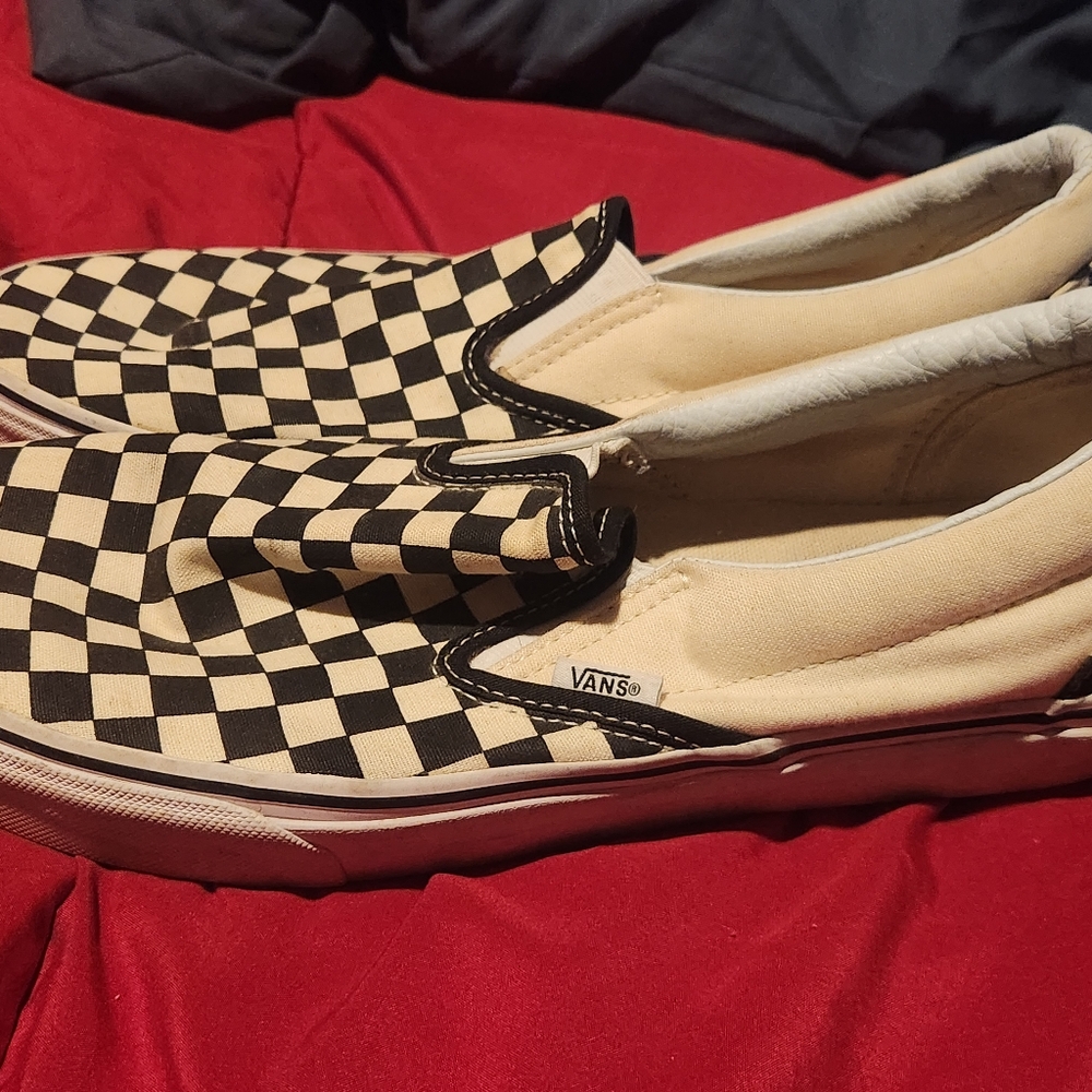 Checkered Vans Slip on (Torn)